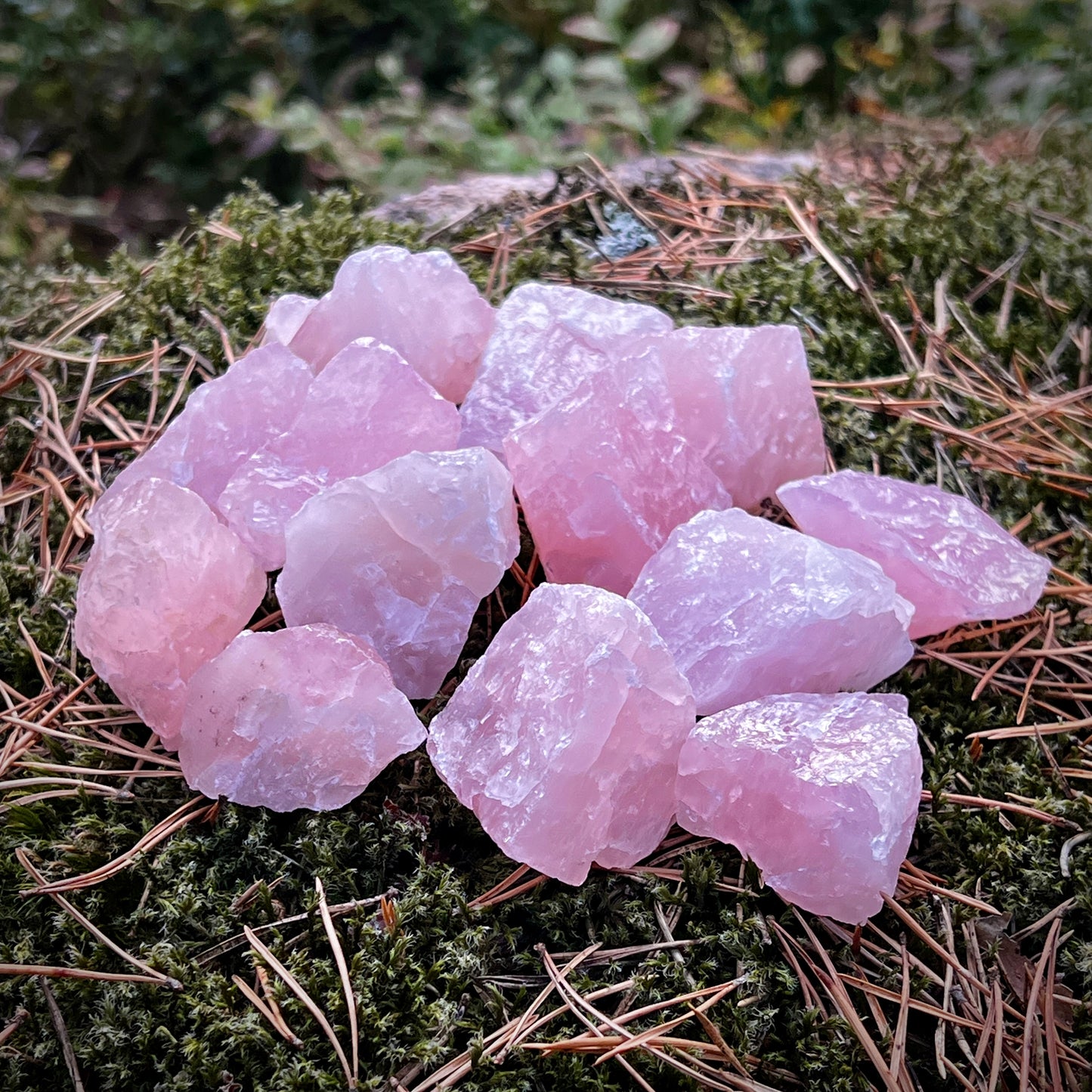 Rose quartz, raw stone