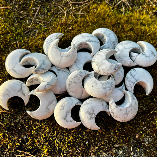 Howlite, moon, ground stone