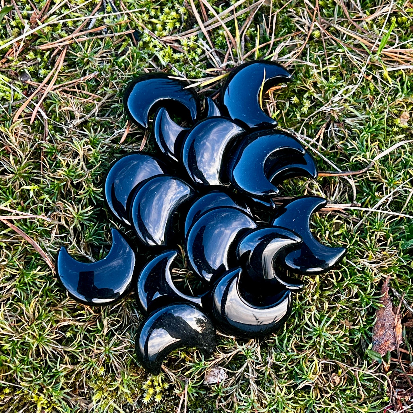 Svart obsidian måne