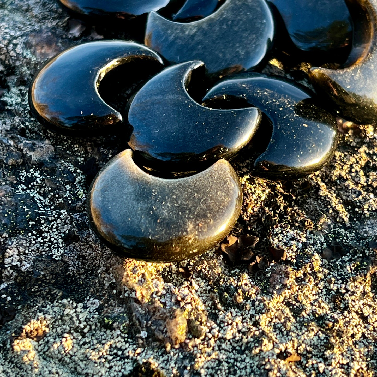 Guld obsidian måne